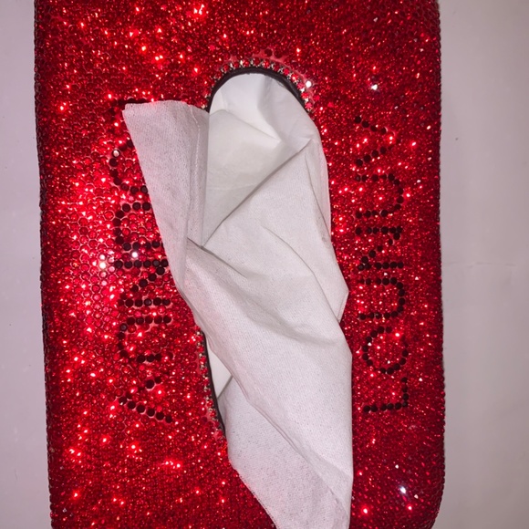 Bedazzled LOUNUV Tissue Box - Picture 12 of 12